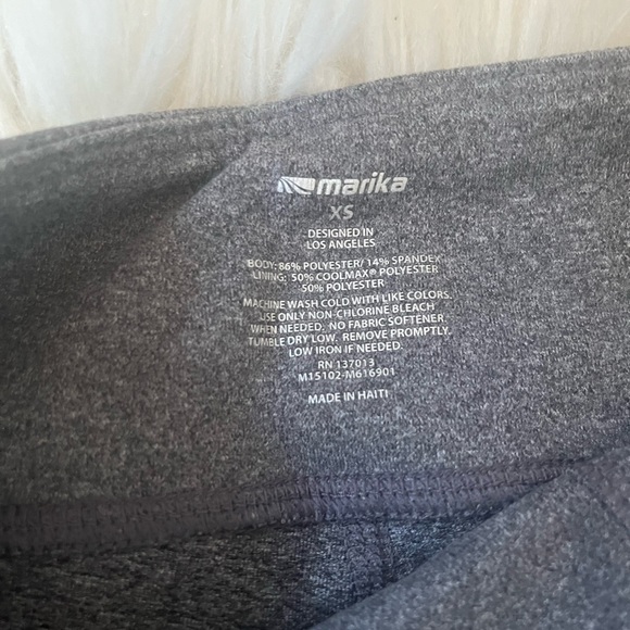 Marika spandex capris - Picture 3 of 3